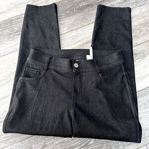 🛍️ yelete black stretch pants. Excellent condition.